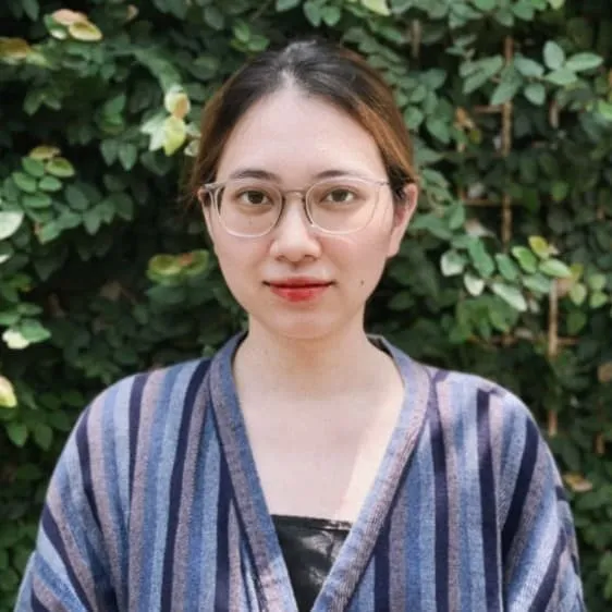 A portrait image of the author